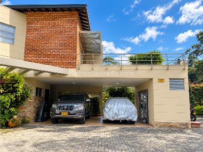Casa de 5 alcobas en venta en Escobero, Envigado, 656 m² · foto 10 de 20