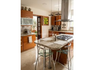 Casa de 5 alcobas en venta en Escobero, Envigado, 656 m² · foto 12 de 20