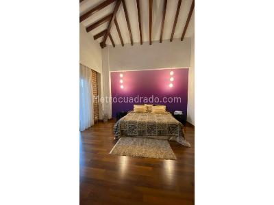 Casa de 5 alcobas en venta en Escobero, Envigado, 656 m² · foto 15 de 20