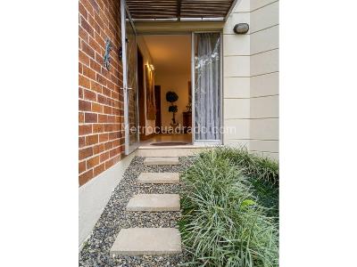 Casa de 5 alcobas en venta en Escobero, Envigado, 656 m² · foto 18 de 20