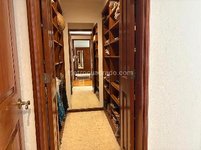 Apartamento de 3 alcobas en venta en Rosales Bellavista, Bogotá, 356 m² · foto 11 de 16