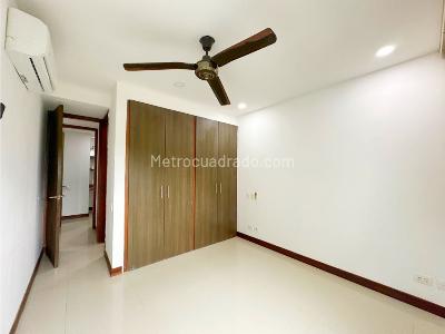 Apartamento de 3 alcobas en venta en Zona Residencial Crespo, Cartagena, 93 m² · foto 8 de 12