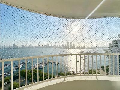 Apartamento de 3 alcobas en venta en Zona Residencial Manga, Cartagena, 228 m² · foto 3 de 20