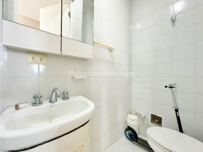 Apartamento de 3 alcobas en venta en Zona Residencial Manga, Cartagena, 228 m² · foto 12 de 20