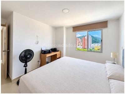 Apartamento de 2 alcobas en venta en Zona Residencial Manga, Cartagena, 81 m² · foto 7 de 12