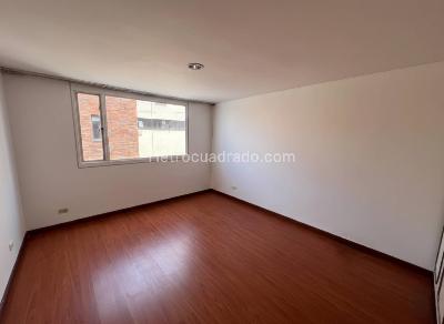 Apartamento de 1 alcoba en venta en Santa Barbara Central, Bogotá, 50 m² · foto 2 de 12