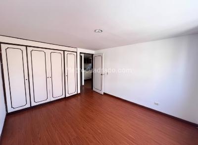 Apartamento de 1 alcoba en venta en Santa Barbara Central, Bogotá, 50 m² · foto 3 de 12