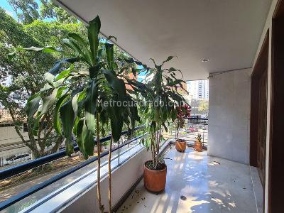 Apartamento de 3 alcobas en venta en Santa Teresita, Cali, 240 m² · foto 2 de 20