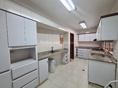 Apartamento de 3 alcobas en venta en Santa Teresita, Cali, 240 m² · foto 3 de 20