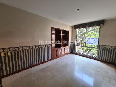 Apartamento de 3 alcobas en venta en Santa Teresita, Cali, 240 m² · foto 4 de 20