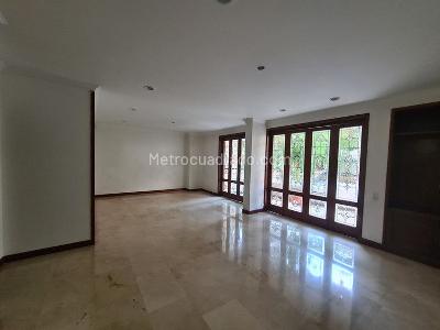 Apartamento de 3 alcobas en venta en Santa Teresita, Cali, 240 m² · foto 8 de 20