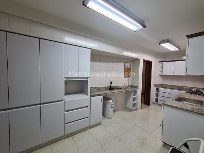 Apartamento de 3 alcobas en venta en Santa Teresita, Cali, 240 m² · foto 9 de 20