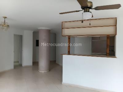 Apartamento en venta en La Almeria, Medellín · foto 2 de 20