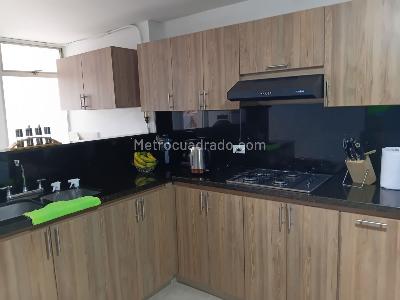 Apartamento de 4 alcobas en venta en Laureles, Medellín, 204 m² · foto 2 de 20