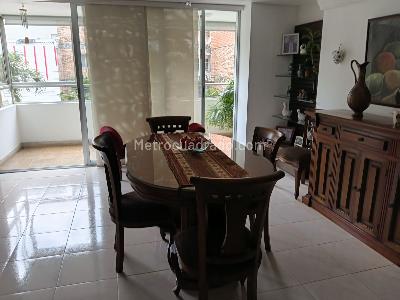 Apartamento de 4 alcobas en venta en Laureles, Medellín, 204 m² · foto 4 de 20