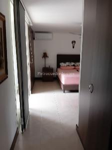 Apartamento de 4 alcobas en venta en Laureles, Medellín, 204 m² · foto 11 de 20