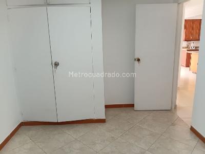 Casa de 5 alcobas en venta en El Velodromo, Medellín, 139 m² · foto 12 de 20