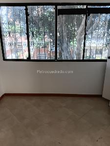 Casa de 5 alcobas en venta en El Velodromo, Medellín, 139 m² · foto 13 de 20