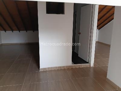 Casa de 5 alcobas en venta en El Velodromo, Medellín, 139 m² · foto 18 de 20