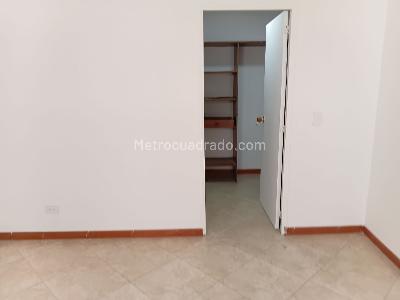 Casa de 5 alcobas en venta en El Velodromo, Medellín, 139 m² · foto 8 de 20