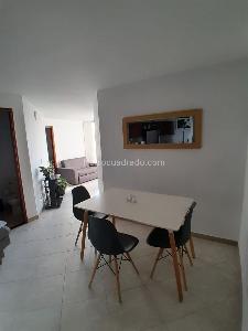 Apartamento de 2 alcobas en venta en Loma De San Julian, Medellín, 56 m² · foto 2 de 14