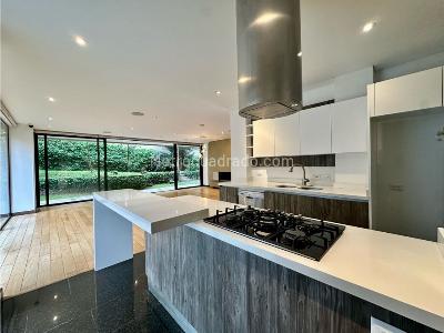 Casa de 4 alcobas en venta en Altos De Suba, Bogotá, 290 m² · foto 6 de 20
