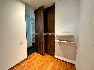 Casa de 4 alcobas en venta en Altos De Suba, Bogotá, 290 m² · foto 9 de 20