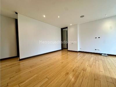 Casa de 4 alcobas en venta en Altos De Suba, Bogotá, 290 m² · foto 14 de 20