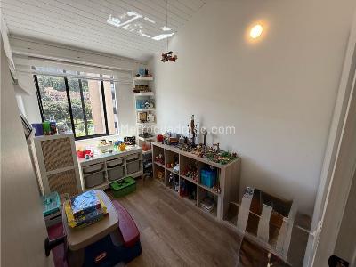Apartamento de 3 alcobas en venta en Bella Suiza, Bogotá, 84 m² · foto 6 de 14