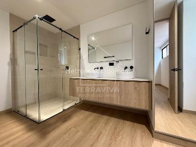 Apartamento de 2 alcobas en venta en Laureles, Medellín, 170 m² · foto 13 de 20