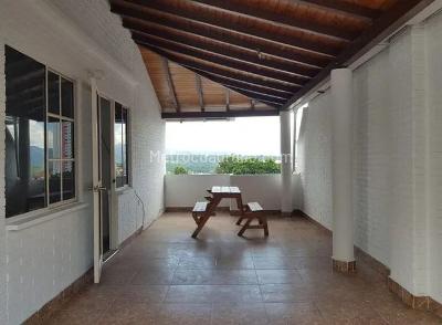Apartamento de 4 alcobas en venta en Cañaveral Las Llaves, Floridablanca, 167 m² · foto 3 de 14