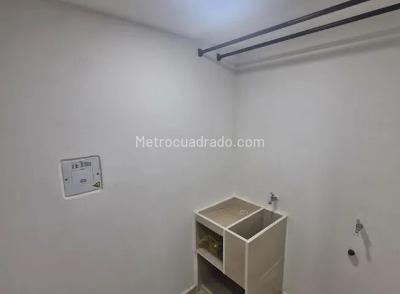 Apartamento de 2 alcobas en venta en Comuneros, Bucaramanga, 34 m² · foto 4 de 7