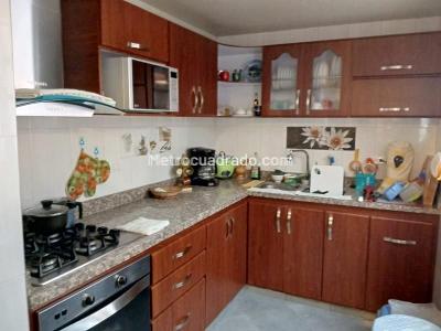 Casa de 4 alcobas en venta en Carvajal, Bogotá, 267 m² · foto 12 de 17