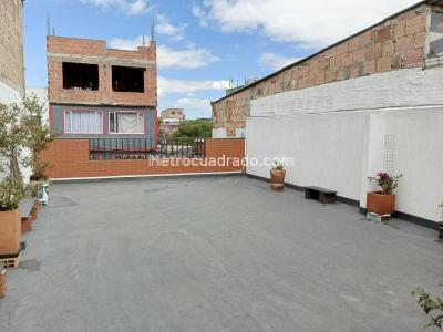 Casa de 4 alcobas en venta en Carvajal, Bogotá, 267 m² · foto 9 de 17