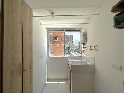 Apartamento en venta en Los Colores, Medellín · foto 3 de 20