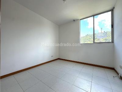 Apartamento en venta en Los Colores, Medellín · foto 10 de 20