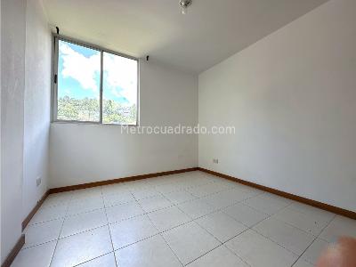 Apartamento en venta en Los Colores, Medellín · foto 12 de 20