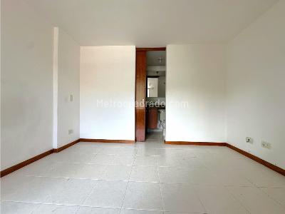 Apartamento en venta en Los Colores, Medellín · foto 16 de 20