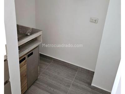 Apartamento de 3 alcobas en venta en Rincon Santo, Bello, 72 m² · foto 4 de 13