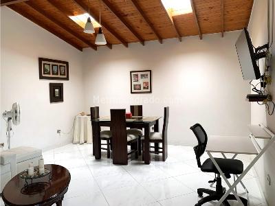 Apartamento de 3 alcobas en venta en Laureles, Medellín, 111 m² · foto 3 de 16