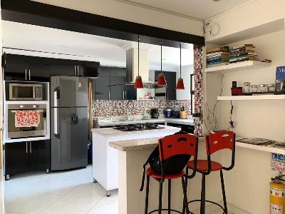 Apartamento de 3 alcobas en venta en Laureles, Medellín, 111 m² · foto 6 de 16