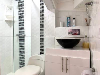 Apartamento de 3 alcobas en venta en Laureles, Medellín, 111 m² · foto 12 de 16