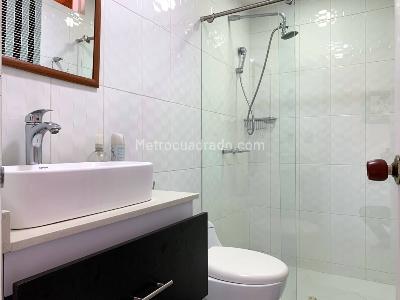 Apartamento de 3 alcobas en venta en Laureles, Medellín, 111 m² · foto 14 de 16