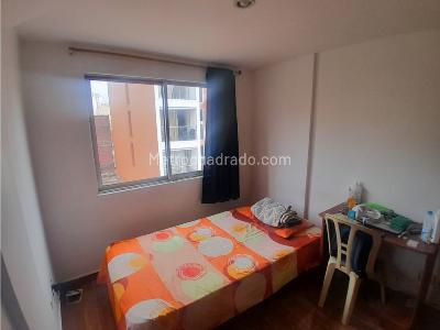 Apartamento de 3 alcobas en venta en Obrero, Bello, 59 m² · foto 7 de 10