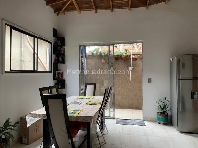 Casa de 5 alcobas en venta en La Candelaria, Medellín, 110 m² · foto 4 de 17