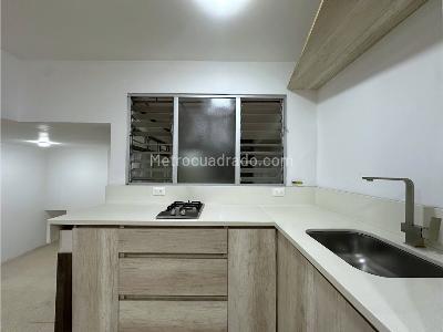Apartaestudio en venta en Calasanz Parte Baja, Medellín, 54 m² · foto 3 de 15