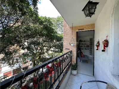 Apartamento de 4 alcobas en venta en Laureles, Medellín, 125 m² · foto 4 de 17