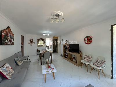 Apartamento de 4 alcobas en venta en Laureles, Medellín, 125 m² · foto 5 de 17