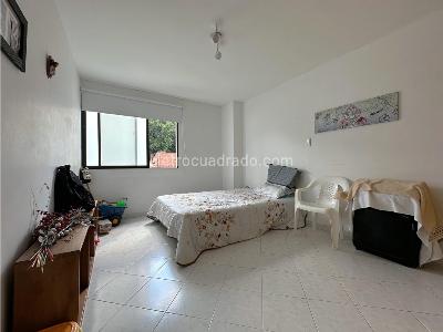 Apartamento de 4 alcobas en venta en Laureles, Medellín, 125 m² · foto 15 de 17