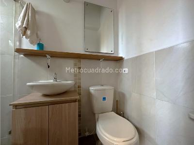 Apartaestudio en venta en La Floresta, Medellín, 98 m² · foto 10 de 19